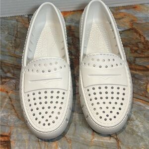 Floafers Women’s Casual Flats | Bright White/Harbor Gray | Size 6 NWOB